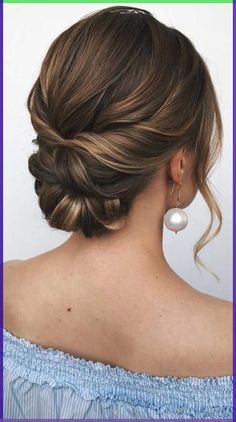 Best natural curly hair products 3c hair 4a hair low porosity hair Classy Updo, Wedding Hairstyles Bridesmaid, Up Dos For Medium Hair, Best Wedding Hairstyles, Latest Hair, Hair Do, Bridesmaid Hair Updo, Low Bun, Updo Hairstyles