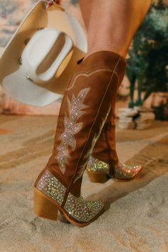 Cowgirl Bling Jewelry, Shoe Model, Coachella Valley Music And Arts Festival, Miss Lola, Perfect Tan, Cowgirl Style, Cowgirl Boots, Festival Outfit, High Heel Boots