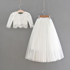 Patternless Sewing, Bohemian Flower Girl, Crop Skirt, Piano Performance, Rok Tutu, Layered Tulle Skirt, Lace Top Long Sleeve, Communion Dresses, White Lace Top