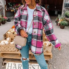 Plaid Outerwear, Plaid Jacket Women, Plaid Shirt Women, Checkered Jacket, Plaid Outfits, Winter Shirts, Plaid Coat, Vacation Wear