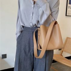 Trendy Fall Office Bucket Bag, Classic Brown Bags For Spring, Fall Brown Bucket Bag For Work, Beige Bucket Bag For Office, Trendy Brown Bucket Bag For Formal Occasions, Spring Beige Shoulder Bag For Work, Elegant Office Bucket Bag For Fall, Elegant Fall Bucket Bag For Office, Elegant Light Brown Bucket Bag