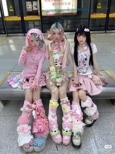 Harajuku Decora, Kawaii Outfit Ideas, Estilo Harajuku, Harajuku Outfits, Gyaru Fashion, Funky Outfits, Kawaii Fashion Outfits, J Fashion