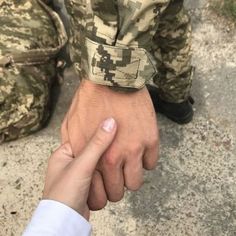 Marine Boyfriend, Army Boyfriend, Military Boyfriend, Army Love Photography, Military Relationships, Army Couple Pictures, Chestnut Springs, Military Romance, Military Aesthetic