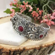 Genuine Opaque Ruby Red Corundum Cuff Bracelet 925 Sterling - Etsy Bosnia and Herzegovina Abalone Jewelry, Floral Cuff, Filigree Jewelry, Sterling Silver Filigree, Evil Eye Pendant, Genuine Turquoise, Eye Jewelry, Silver Cuff Bracelet, Artisan Craft