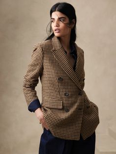 Modern Wool Blazer | Banana Republic Boy Silhouette, Houndstooth Blazer, Feminine Design, Blazer Outfits, Tweed Blazer, Plaid Blazer, Italian Fabric, Wool Blazer, Fall Trends