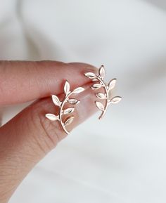 Leaf Stud Earrings, Dr Accessories, Leaf Earrings Stud, Jewellery Workshop, Leaf Earring, Branch Earrings, Virtual Walk, Ear Climber, Gold Leaf Earrings