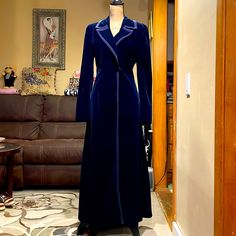 Simply Divine, Navy Blue Maxi Coat, Fully Line, Super Flattering Cut, Puff Sleeves Like New Fit Size 8/10 Fitted Blue Outerwear For Evening, Velvet Maxi, Maxi Coat, Blue Maxi, Trench Coats, Puff Sleeves, Puff Sleeve, Trench Coat, Jackets For Women