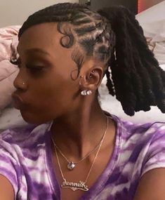 Quick And Easy Hairstyles For Locs, Style For Locs, Loc Ponytail, Lock Hairstyles, Dreads Styles For Women, Cute Dreads, Short Locs Hairstyles, Faux Locs Hairstyles, Dreadlock Style