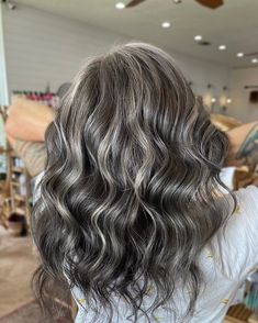 Gray Blending Is The Glamorous Way To Celebrate Your Silver Hair Warm Grey Hair, Trendy Hair Color Ideas, Hair Blending, Grey Hair Transformation, Hair Transition, Grey Hair Inspiration, Baby Light