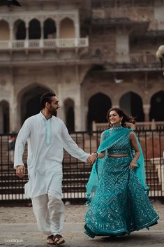 Pre Wedding Indian Photoshoot, Wedding Outfits For Groom, Indian Couple, Pre Wedding Photoshoot Outdoor