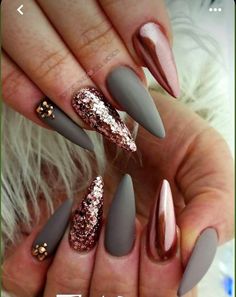 Nails Acrylic Gold, Ongles Bling Bling, Pretty Fingers, Nails Chrome, Lady Fingers, Rose Gold Nails, Nail Files, Gold Chrome, Nails Gel