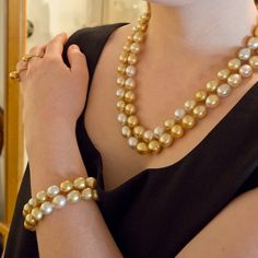 Golden Pearl Necklace, Filipino Clothing, Pearl Rope, Peacock Jewelry, Gold Pearl Jewelry, Necklace Outfit, Beads Mala, Expensive Jewelry Luxury