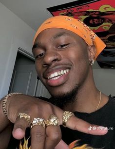 Men With Grills, Trill Aesthetic, Fang Grillz, Silver Grillz, Grillz Teeth, Gold Grill, Dope Jewelry Accessories, Tooth Gems