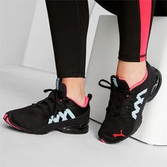 Shoes For Woman, Track Pants Women, Shoes Puma, Athletic Gear, Womens Training Shoes, Womens Bike, Training Shoes, Yoga Women, Womens Running Shoes