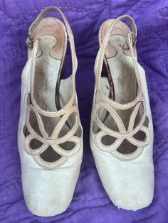 1930 Shoes, 1930s Heels, Vintage Evening Court Shoes With 4-inch Heel, 1930’s Jewelry, 1930’s Shoes, Gorgeous Heels, Cream Wedding, Womens Wedding Shoes, Cut Out Design