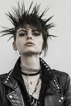 32 Gorgeous 1970s Hairstyles for a Truly Punky Look. Want to embrace the punk vibe? These gorgeous 1970s hairstyles will help you achieve that edgy, rebellious style.