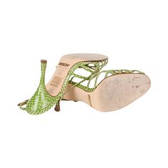 Guaranteed authentic Dolce&Gabbana fresh green snakeskin strappy shoes.Thin straps create a woven design across the toe of the slingback shoe.Shaped heel. Please see the same shoe in black satin listed.final saleSIZE 37.5USA SIZE 7.5SHOE MEASURES:HEEL 4"UPPER SOLE 9.74"CONDITION:MINT Strappy Shoes, Dolce Gabbana Shoes, Slingback Shoes, Woven Design, Fresh Green, Black Satin, Snake Skin, Heeled Mules, Mule Shoe