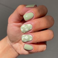 117 Nail Art Ideas To Turn Your Nails Into Tiny Little Artworks 2024 Cute Simple Nails, Green Nail Designs, Dipped Nails, Gel Nail Designs