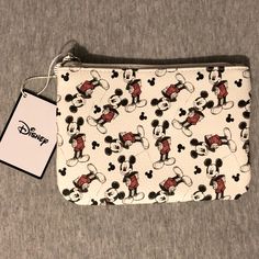 Brand New. Primark X Disney Adorable Mickey Mouse Sketch Pattern. Mickey Shaped Zipper Pull. Approx Measurements: 7”L X 5”H Disney Minnie Mouse White Bag, White Mickey Mouse Bag For Disney Fan Events, White Minnie Mouse Bag For Daily Use, White Casual Zipper Pouch, Cute White Mickey Mouse Bags, Casual White Zipper Pouch, Casual White Minnie Mouse Bag, White Mickey Mouse Bag For Daily Use, White Mickey Mouse Bags For Daily Use