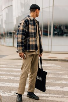 New York Fashion Week Men, Hipster Man, Mens Fashion Smart, Hipster Mens Fashion, Mens Fashion Urban, Streetstyle Fashion, Streetwear Men