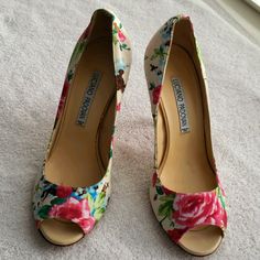 Gorgeous Flower Print Heells,38(It) European Size,Fits 7.5 Made In Italy, I Only Tried Them On,Never Worn,Nwob! Flower Print, Flower Prints, Shoes Women Heels, Fashion Shoes, Shoes Heels, In Italy, Size 7, Italy, Women Shoes