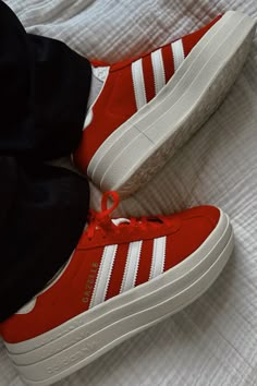 Adidas Gazelle Red, Red Tennis Shoes, 2024 Fits, Red Clothes, Fun Shoes, Red Platform, 2024 Outfits, White Platform