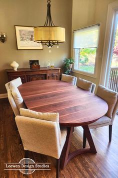 This extendable hardwood walnut dining table is perfect for creating a cozy dining room, especially paired with comfy chairs. The rich walnut tones add warmth, making it ideal for holiday gatherings and family meals. With an extension table, you can quickly expand the table to host everyone comfortably. A beautiful blend of function and style, ready for any festive occasion. #HolidayHosting #WalnutDiningTable #DiningRoomDecor | extendable dining table | cozy dining room ideas Cozy Dining Room Ideas, Oval Dining Tables, Harvest Tables, Cozy Dining Room, Family Dining Room, Pedestal Tables, Mid Century Wood, Wood Dining Tables, Dining Room Cozy