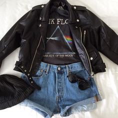 Motorcycle Club Outfits For Women, Style Edgy Soft Grunge, Grunge Winter Outfits, Mode Edgy, 90s Fashion Grunge, Pastel Grunge, Grunge Look, Alice Cooper