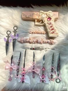 Knife Aesthetic, Creepy Cute Fashion, Pretty Knives, Kawaii Accessories, Cool Knives, Purim, Creepy Cute, Just Girly Things