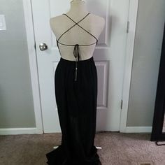 This Is A Gorgeous Maxi Dress. It Has An Under Lay That Is Shorter Underneath So From About The Knee Down Its Sheer. The Top Is Crochet, All Is In Perfect Condition. Never Worn With The Tag Still On. Cotton Corset, Gorgeous Maxi Dresses, The Knee, The Top, Buckle, Maxi Dress, Womens Dresses, Crochet, Dresses