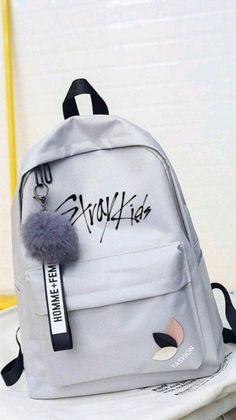 Stray Kids Logo, Mochila Kpop, Stray Kids Merch, Army Accessories, Stray Kids Outfits, Lee Know Changbin, Kids Stationary, Stylish School Bags, Merch Collection