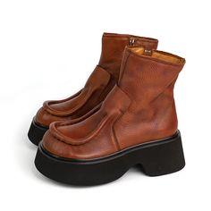 dwarves450-10 Boots 5.5 Brown 90s Witch, Top Cow, Fire Fits, Shoe Inspo, Closet Staples, Unique Beauty, Leather Ankle Boots, Casual Jeans, Retro Style