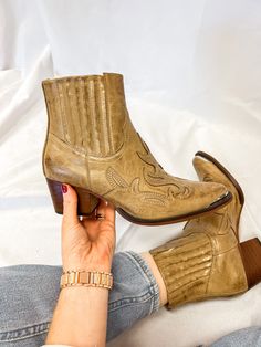 Western meets chic with these booties! You can wear these literally anywhere and anytime of the year. They will look so cute with shorts in the summer. Metal piece on top of the toe No zipper, but stretchy shaft 2" heel Runs true to size Cute Western Outfits Women Casual, Western Wear Outfits Casual, Cute Western Outfits Women, Western Outfits For School, Western Outfits Women Casual, Cute Western Outfits, Western Wear Outfits, Western Outfit, Outfit Inspo Summer