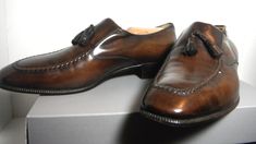 Mores chi brown leather loafers, made in Italy, mint condition size 7 1/2. SHM03 Mens Leather Loafers, Mens Loafers, Brown Leather Loafers, Leather Loafer Shoes, Shoes Vintage, Men's Loafers, Large Man, Designer Clothes For Men, Vintage Shoes