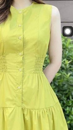 Dress Design For Women, Pleats Fashion, Silk Dress Design, Raw Silk Dress, Chinese Fancy Dress, Simple Frock Design, Casual Frocks, Women Chiffon Blouse, Simple Frocks