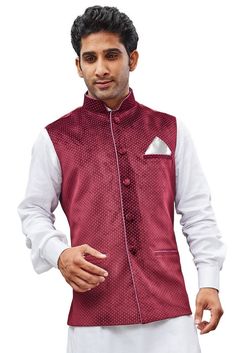 Vastramay brings to you this Stylish yet Comfortable Men Maroon Men Digital Print Velvet Modi Jacket. Adorn it for a perfect Classy and Trendy look. Pair it with a juti or a mojari for the Royal look. Product Features : Top Color: Maroon Top Fabric: Velvet Lining Material: Cotton Satin Product Type: Modi Nehru Jacket Hemline: Straight Fabric Purity: Pure Placket: Button Placket Collar: Mandarin Collar Sleeves: Sleeveless Mens Indian Wear, Maroon Top, Celebrity Gowns, West New York, Nehru Jacket, Royal Look, Nehru Jackets, Kids Styles, Jackets Men Fashion