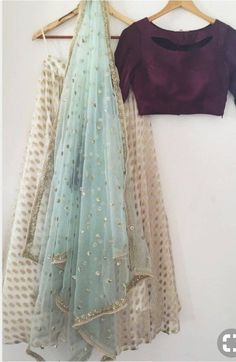 Punjabi Bridal Lengha, Lehenga Choli Designs, Bridal Lengha, Bollywood Lehenga, Indian Salwar Kameez, Desi Clothes, Indian Lehenga, Ghagra Choli, Mode Boho