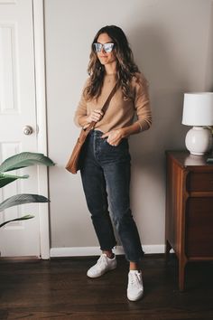 Womens Casual Outfits With Sneakers, Fall Outfits Stay At Home Mom, Cool Mama Style, Mom In 30s Fashion, Weekend Outfits For Women Fall, Casual Chic Fall Outfits 2023, Womens Casual Work Outfits, Jeans And Sneakers Outfit Work, Sweater With Mom Jeans