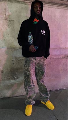 Virgil Abloh Outfits, Masion Margella, Virgil Abloh Fashion, Ootd Men Casual, Kanye West Style, Hiphop Streetwear, Aesthetic Outfits Men, Black Men Street Fashion