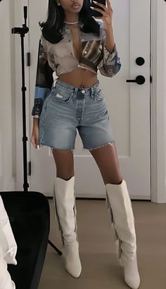 Summer Baddie Outfits, Summer Baddie, Unique Looks, Streetwear Fashion Women, Short Jeans, Baddie Outfits Casual, Cute Simple Outfits, Outfits Casual