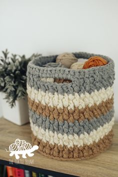 Country Cottage Basket - Free Crochet Pattern - The Turtle Trunk Easy Crochet Basket, Easy Crochet Basket Pattern, Crochet Potholder Patterns, Crochet Basket Pattern Free, Handmade Project, Potholder Patterns, Easy Crochet Patterns Free, Bernat Blanket Yarn, Basket Pattern