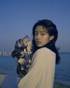 Han Photoshoot, Ruohan Xu, Asian Actresses, Atmospheric Photo, Chinese Actors, Lost Girl, Chinese Dramas, Uzzlang Girl, Vintage Poster Art