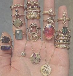 Witchy Rings Aesthetic, Witch Aesthetic Jewelry, Soft Witch Aesthetic Outfit, Witch Jewelry Aesthetic, Witchy Jewelry Aesthetic, Crystal Necklaces Aesthetic, Witchy Rings, Ethereal Jewelry, Witch Rings