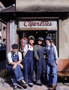 Japanese Overalls Outfit, American Japanese Style, Japanese Americana Fashion Women, Vintage Overalls Outfits, Japanese Americana Fashion, Japanese Americana Fashion Men, Japanese Workwear Vintage, 90s Overalls Outfit, Overalls Outfit Men