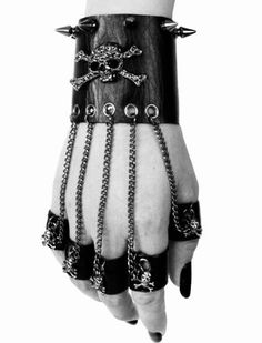 Emo Jewelry, Edgy Jewelry, Punk Accessories, Jewelry Outfit, Gothic Outfits, Goth Outfits