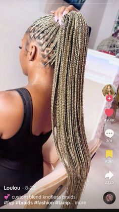 Honey Blond Knotless Box Braids, Brown Blonde Mix Knotless Braids, Ashy Blonde Knotless Braids, Blonde Braids Mixture, Blonde Bob Braids Black Women, Summer Braid Colors For Black Women, Small Box Braids Blonde, Balayage Knotless Braids