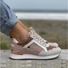 Michael Kors Womens Sneakers, Michael Kors Slip On, Mk Shoes, Michael Kors Sneakers, Videos Cooking, Silver Sneakers, Sneakers Pink, Top Sneakers Women, White Sneakers Women