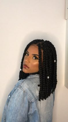 Short Box Braids Hairstyles, Big Box Braids Hairstyles, Short Box Braids, Cute Box Braids, Long Box Braids, Fest Outfits, Girl Braided Hairstyles, Hairstyles Pictures, Braids Twist