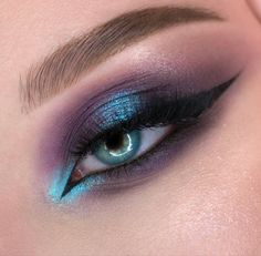 Purple Eye Makeup Blue Eyes, Maquillaje Dark, Insane Makeup, Black Makeup Looks, Purple Makeup Looks, Rainbow Eye Makeup, Pixie Makeup, Dark Makeup Looks