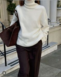 Neat Casual Outfits, Estilo Ivy, Hilarious Photos, Mode Ootd, Causual Outfits, Neutral Outfit, Perfect Moment, Mode Inspo, After Hours